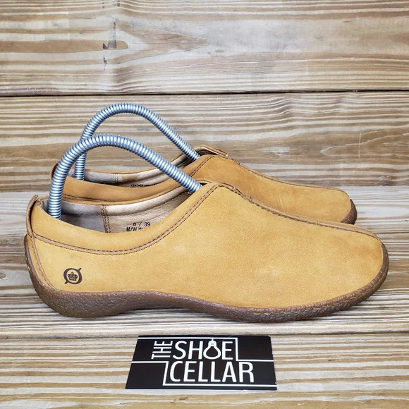 Born Shoes Women’s W1241 Slip On Split Toe Leather Shoes - Picture 1 of 11